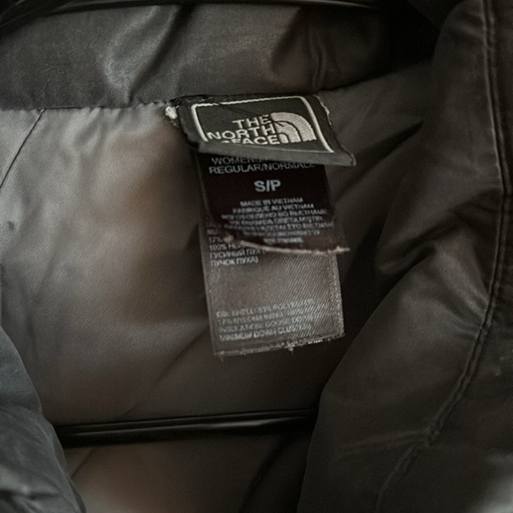 The North Face Black Puffer Vest - Picture 3 of 7